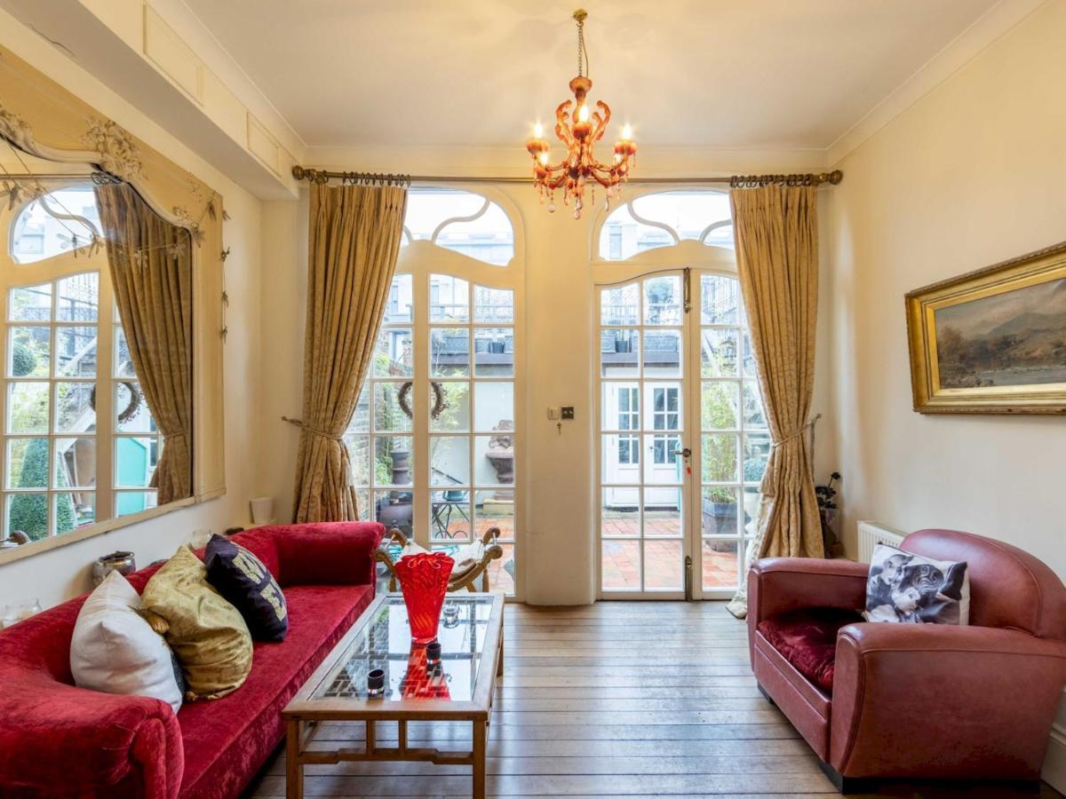 Pass The Keys Split-Floors Antique Apartment In Portobello Road Londra Esterno foto