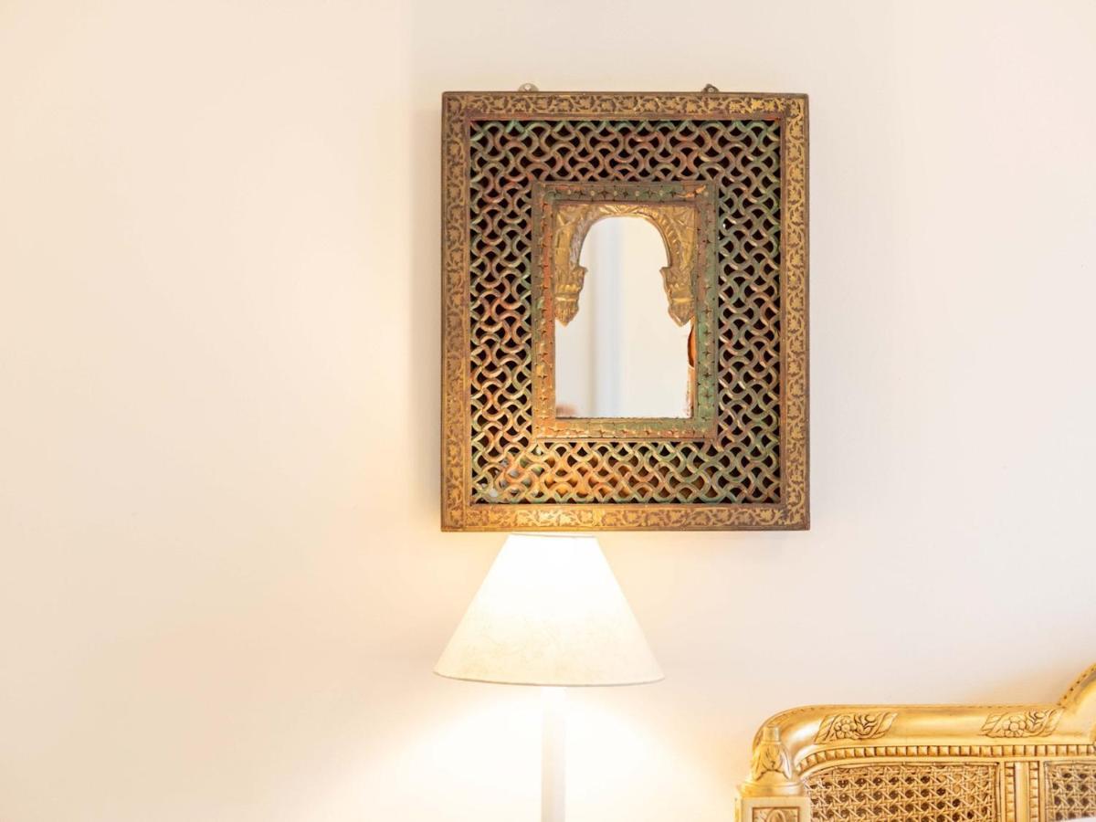 Pass The Keys Split-Floors Antique Apartment In Portobello Road Londra Esterno foto