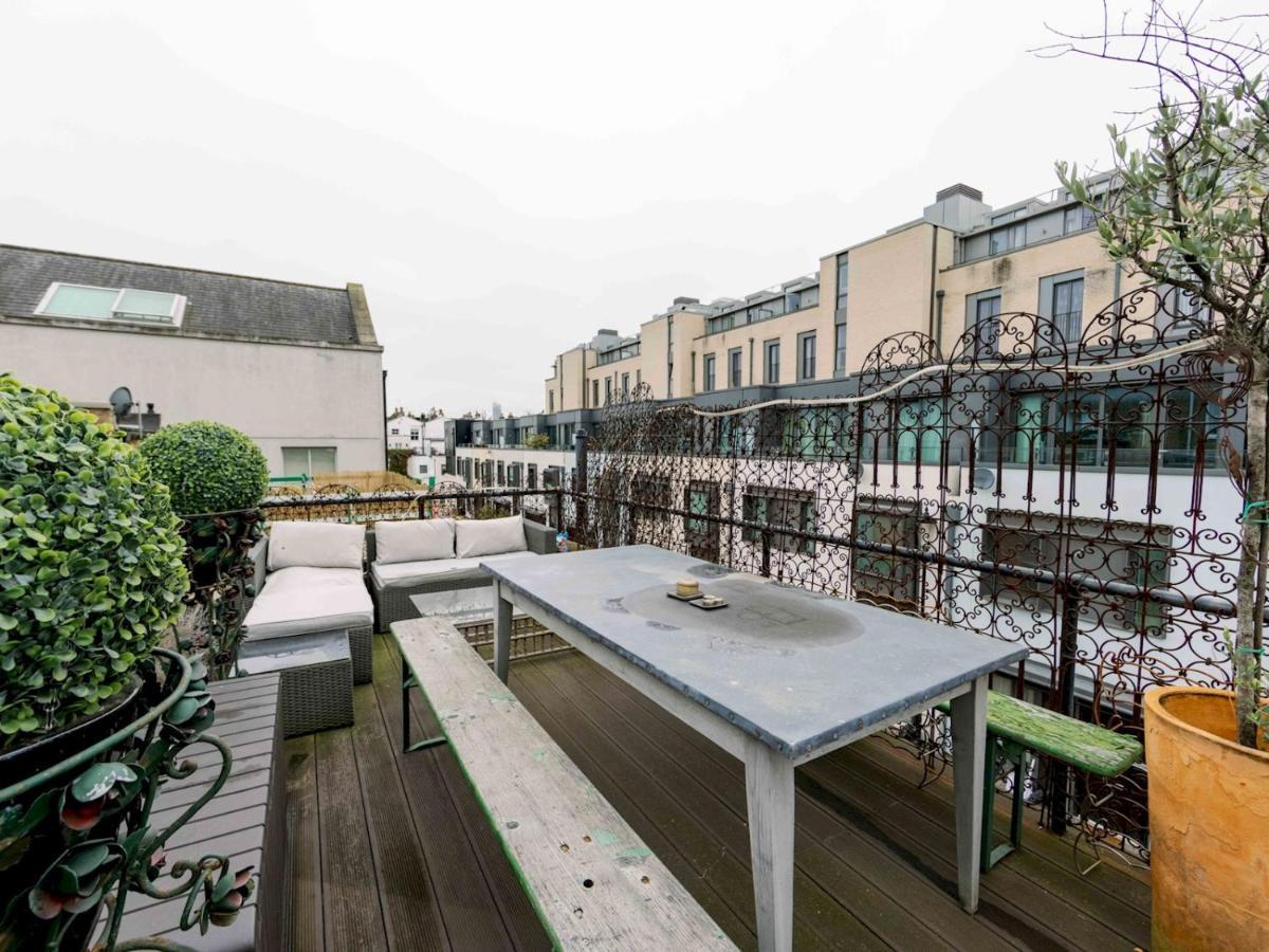 Pass The Keys Split-Floors Antique Apartment In Portobello Road Londra Esterno foto