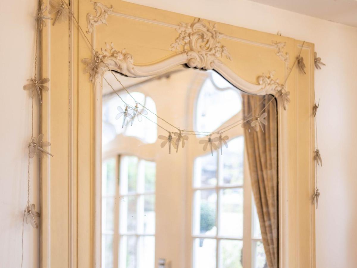 Pass The Keys Split-Floors Antique Apartment In Portobello Road Londra Esterno foto