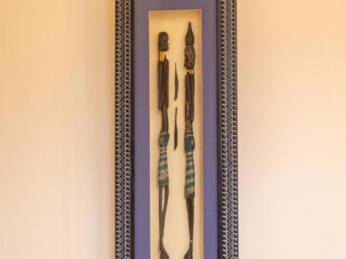 Pass The Keys Split-Floors Antique Apartment In Portobello Road Londra Esterno foto