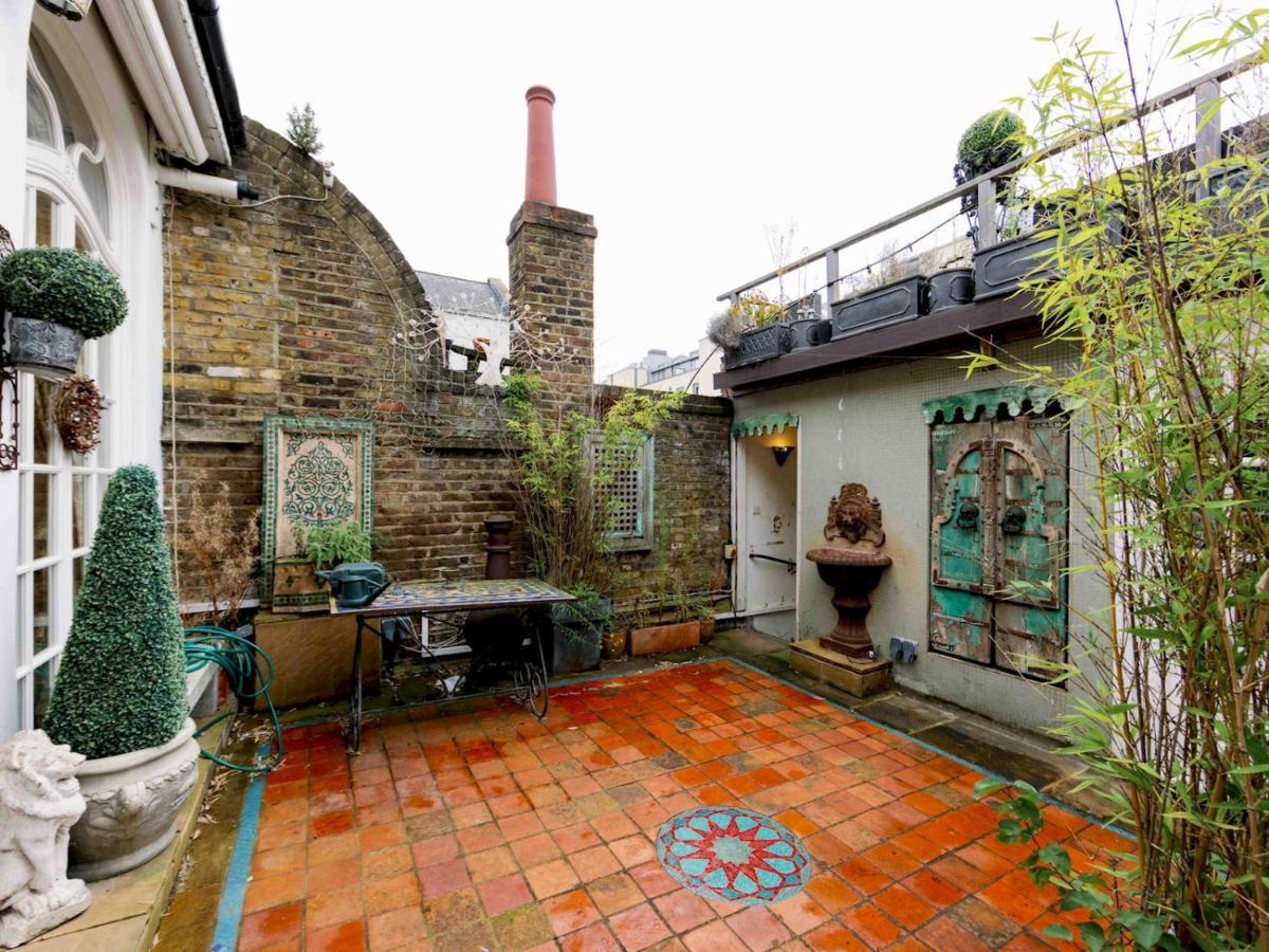 Pass The Keys Split-Floors Antique Apartment In Portobello Road Londra Esterno foto